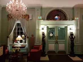 Lowell Inn - Hall