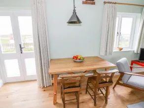 Wigrams Canalside Cottage - Private kitchen