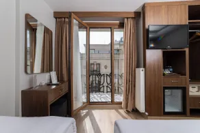 Weingart Black Tulip Hotel - Room