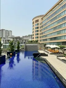 Trident Bandra Kurla - Pool