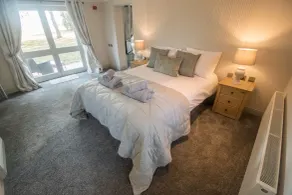 The Foxes Den - Room