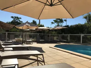 Kyriad Aix Les Milles - Plan de Campagne - Pool