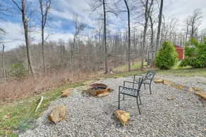 Plum Crazy: Frenchburg Cabin on 1 Acre - Interior
