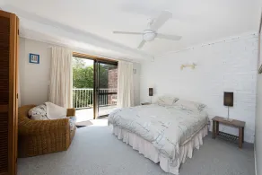 A Beach Break - 1/90 Lorikeet Drive - Room