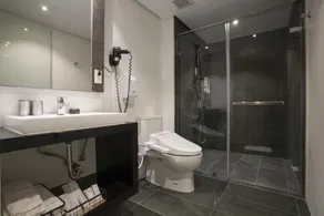 P&F Hotel - Salle de bain