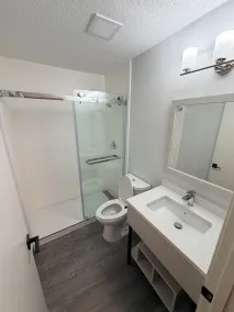MainStay Suites Indianapolis Northwest - College Park - Salle de bain