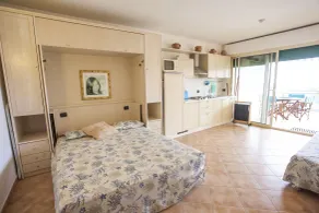 Familienfreundliche charmante Wohnung mit Grill - Zimmer