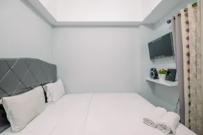 Comfort 1Br At Royal Heights Apartment - Zimmer