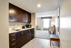 Holiday Inn Express & Suites Oshawa Downtown - Toronto Area by IHG - Chambre