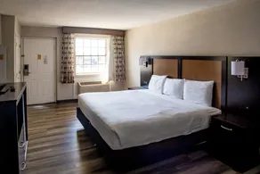 Baymont by Wyndham Austin University Area - Room