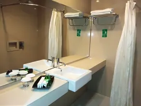 Zahra Syariah Hotel - Baño