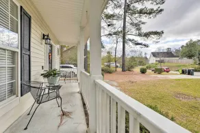 Wendell Home w/ Fenced Yard, Close to Raleigh - Interiör