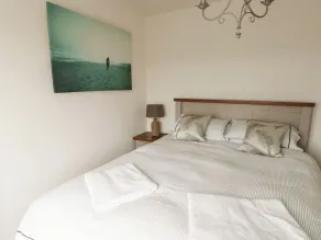 Fferm Porthdafarch South Farm House - Room