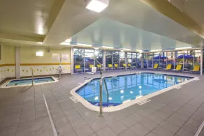 Fairfield Inn & Suites by Marriott Plattsburgh - Piscine