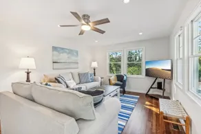 Steps to Beach + Sunset Views! East Marion Home - Interiør