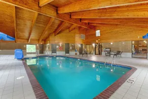Quality Inn Oshkosh Aviation Park - Basseng
