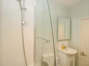 Upper Tremorvah - Baño
