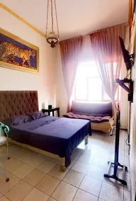 The Roof Backpackers - Room