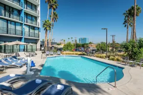 Holiday Inn Express & Suites Santa Ana - Orange County by IHG - Piscina