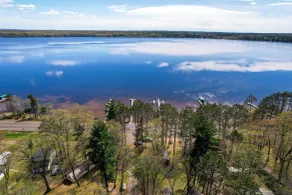 Stone Lake Cabin w/ Private Deck & Fire Pit! - Interiør