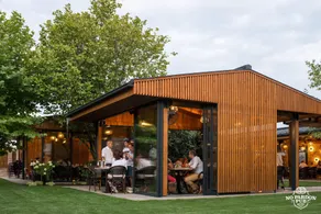 No Pardon Hotel - Restaurant