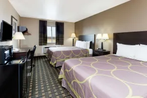 Super 8 by Wyndham Springfield East - Chambre