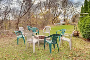 4 Mi to Mauch Chunk Lake: Spacious Apt w/ Bar! - Innvendig
