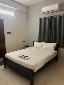 Inn12 By Blessings Hospitality - Room