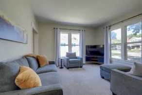 Charming Home, Walkable to Downtown Lee's Summit - Innvendig