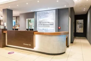 Premier Inn Frankfurt City Centre - Réception