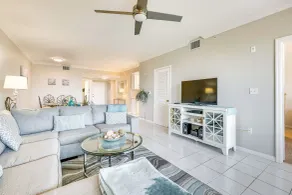 Sleek Naples Condo w/ Balcony: Snowbirds Welcome! - Interior