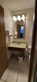 Days Inn by Wyndham Willmar - Baño