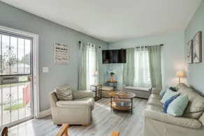 7 Mi to Historic Third Ward: Home in Lincoln Park! - Innvendig