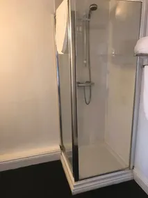 The Pecking Mill Inn - Bathroom