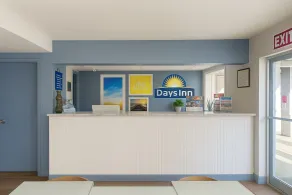 Days Inn by Wyndham Bradenton I-75 - Réception
