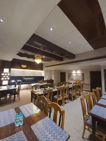 Hotel Supreme Suites Ludhiana  - Restaurante