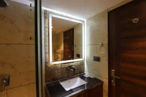 Mastiff Hotel Dhanbad - Bathroom