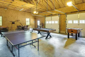 Riverfront Home w/ Dock & Game Room in Lancaster! - Innvendig