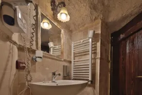 center cave house - Bad