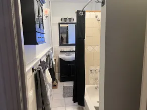 1 Br Private Victorian Apt in Convenient City Location on Half Acre Sleeps 4 - Salle de bain