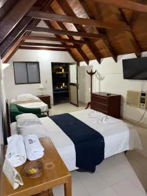 Xilon Melgar - Room