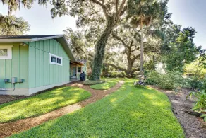 Walk to Lakes! Tropical Escape in Mount Dora - Interior