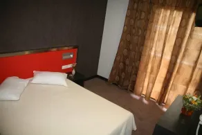 Hotel Des Roses - Vue de la chambre