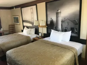 Super 8 Beachfront by Wyndham Mackinaw City, MI - Chambre