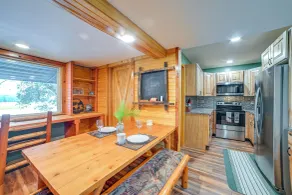 Private Lake & Dock: Log Cabin, 2 Mi to Clay! - Interiør