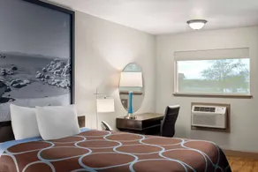 Super 8 by Wyndham Fallon - Chambre