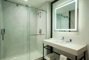 Four Points by Sheraton Manhattan Midtown West - Salle de bain