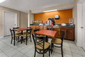 Americas Best Value Inn-Montezuma - Restaurant