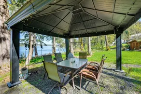 Private Beach & Hot Tub! Family Gem on Puget Sound - Innvendig