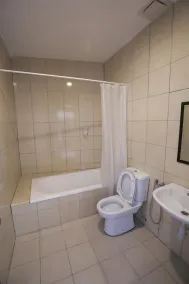 DS Hotel - Bathroom